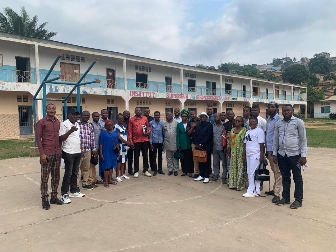 Étudiants en discussion